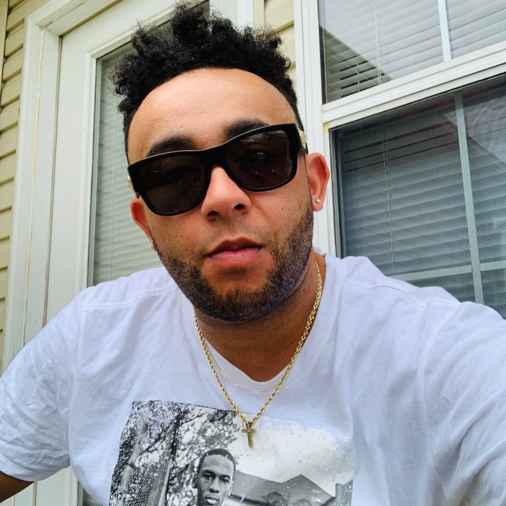 Meet your Posher, Chuck